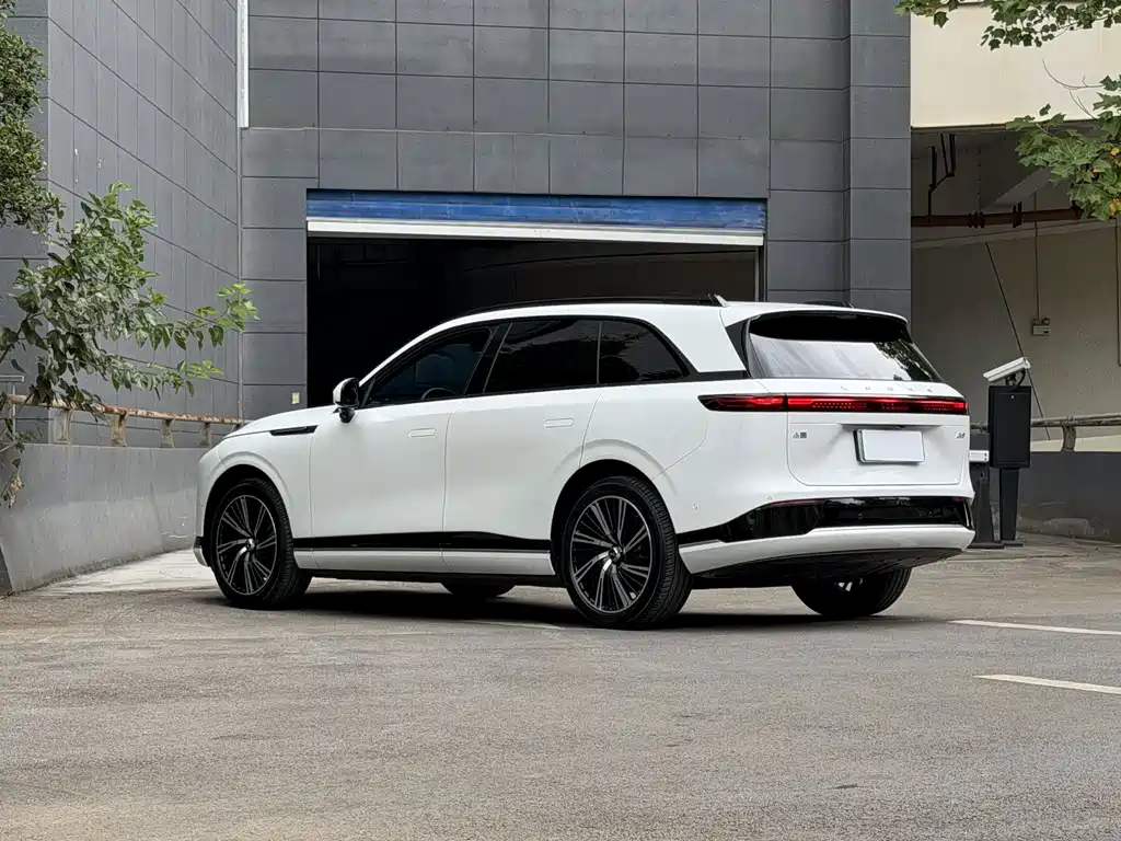 XPeng G9 — миниатюра 8