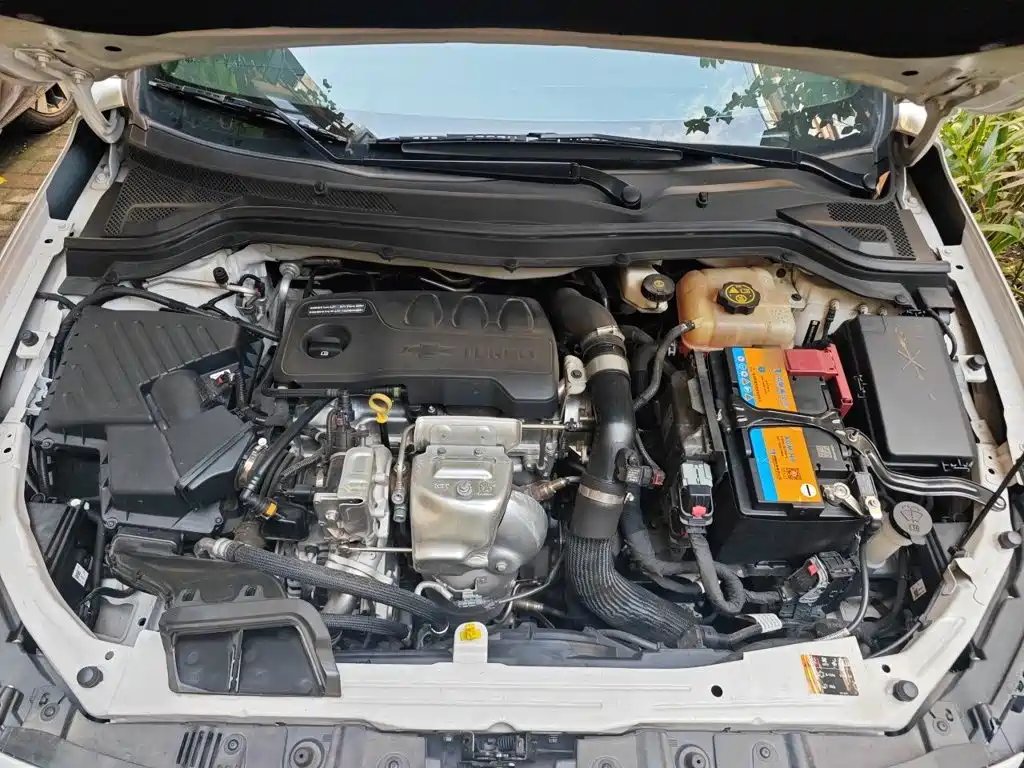 Chevrolet Monza — миниатюра 16