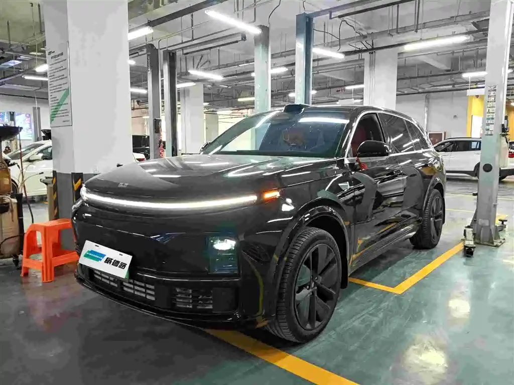 Li Auto Li L7 2025