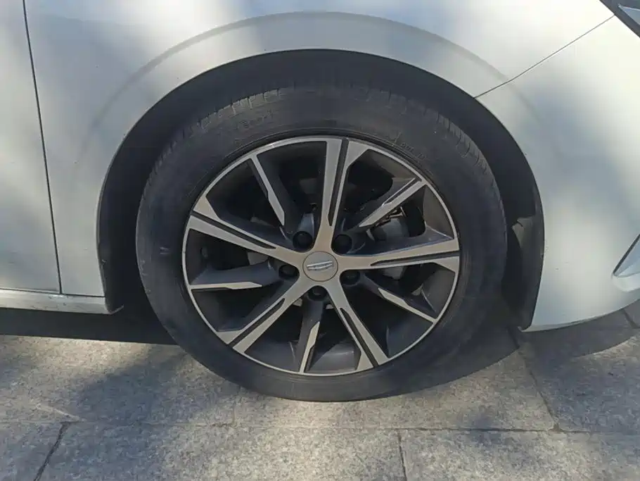 Geely Emgrand — миниатюра 6