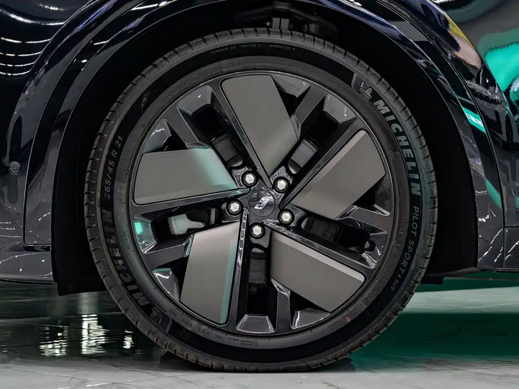 Li Auto Li L9 — миниатюра 7