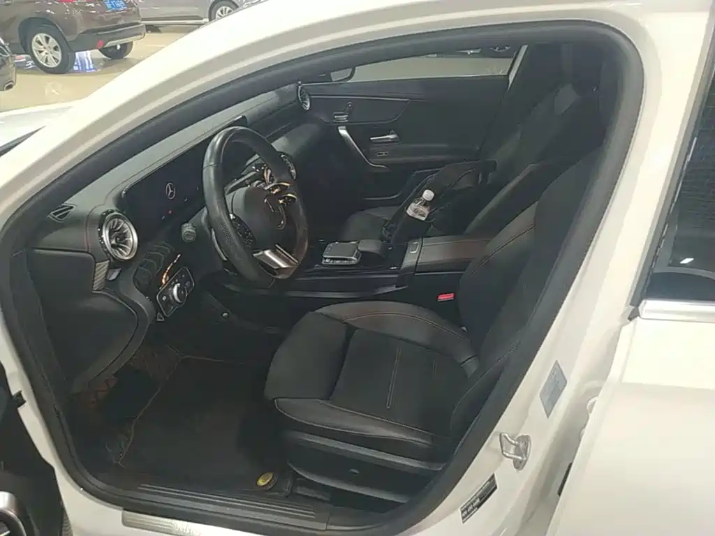 Mercedes-Benz A-Class — миниатюра 15