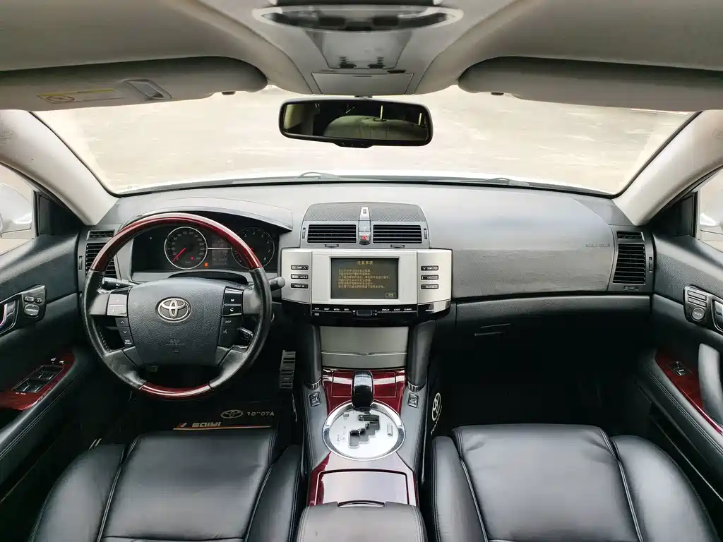 Toyota Reiz — миниатюра 9