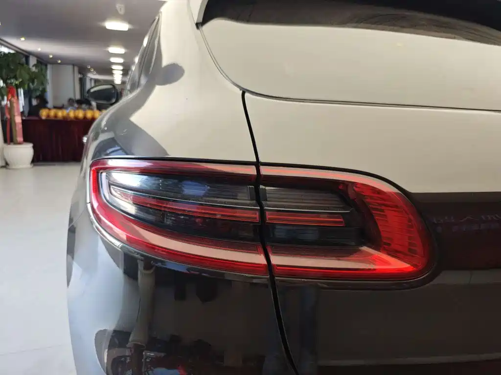 Porsche Macan — миниатюра 15