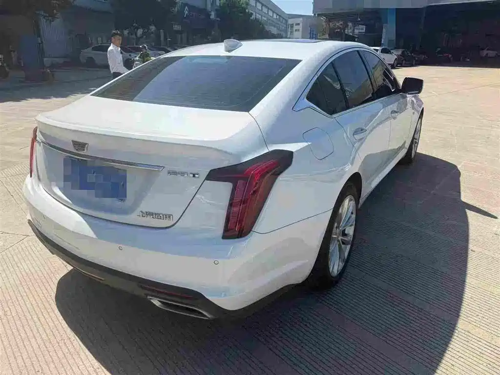 Cadillac CT5 — миниатюра 3