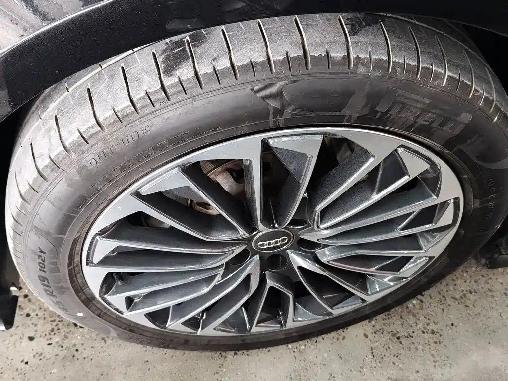 Audi A6L New Energy — миниатюра 8