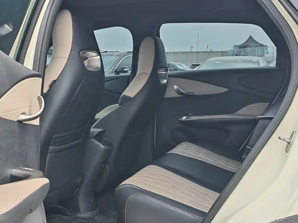 BYD Dolphin — миниатюра 9