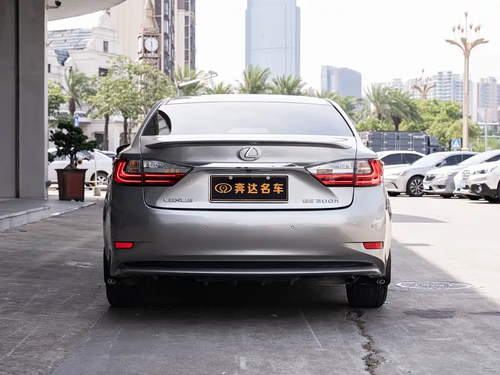 Lexus ES — миниатюра 5
