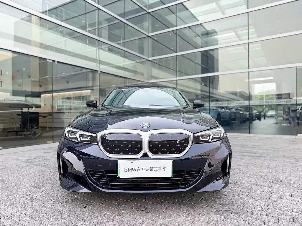 BMW i3 2024 eDrive 35 L
