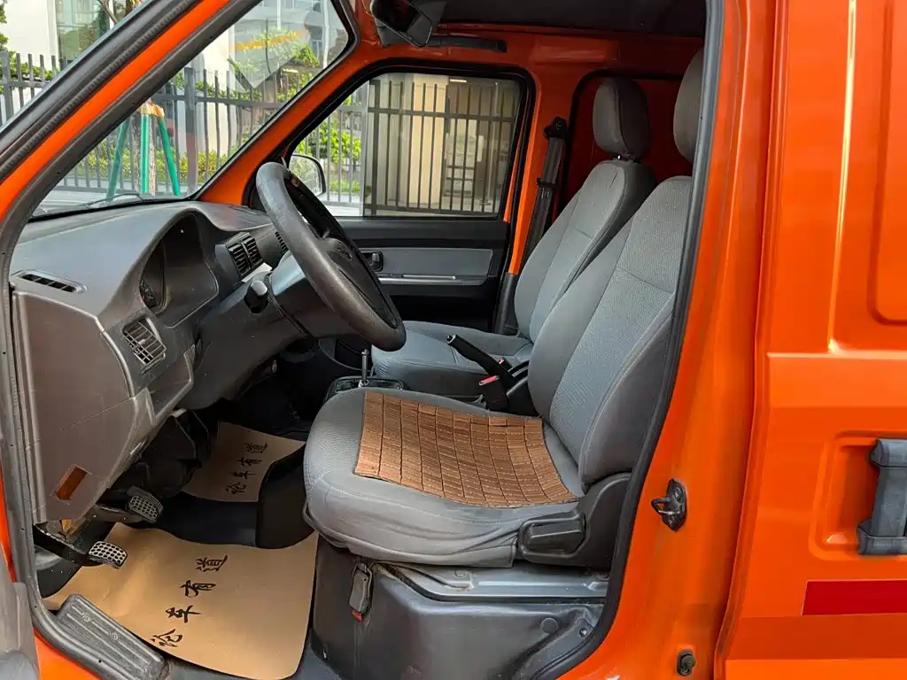 Wuling Rongguang — миниатюра 3