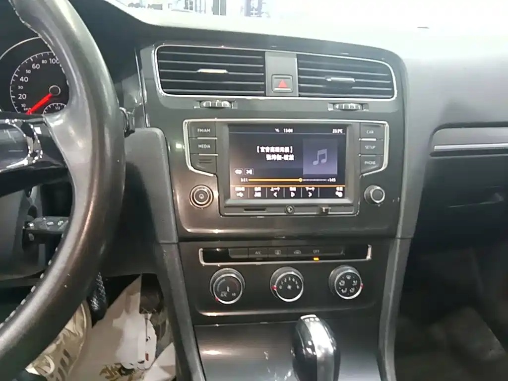 Volkswagen Golf — миниатюра 13