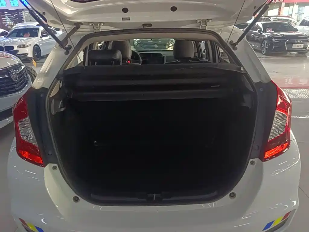 Honda Fit — миниатюра 19