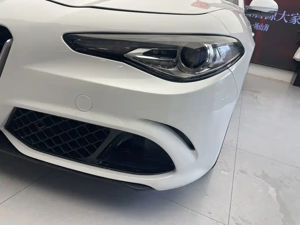 Alfa Romeo Giulia — миниатюра 18