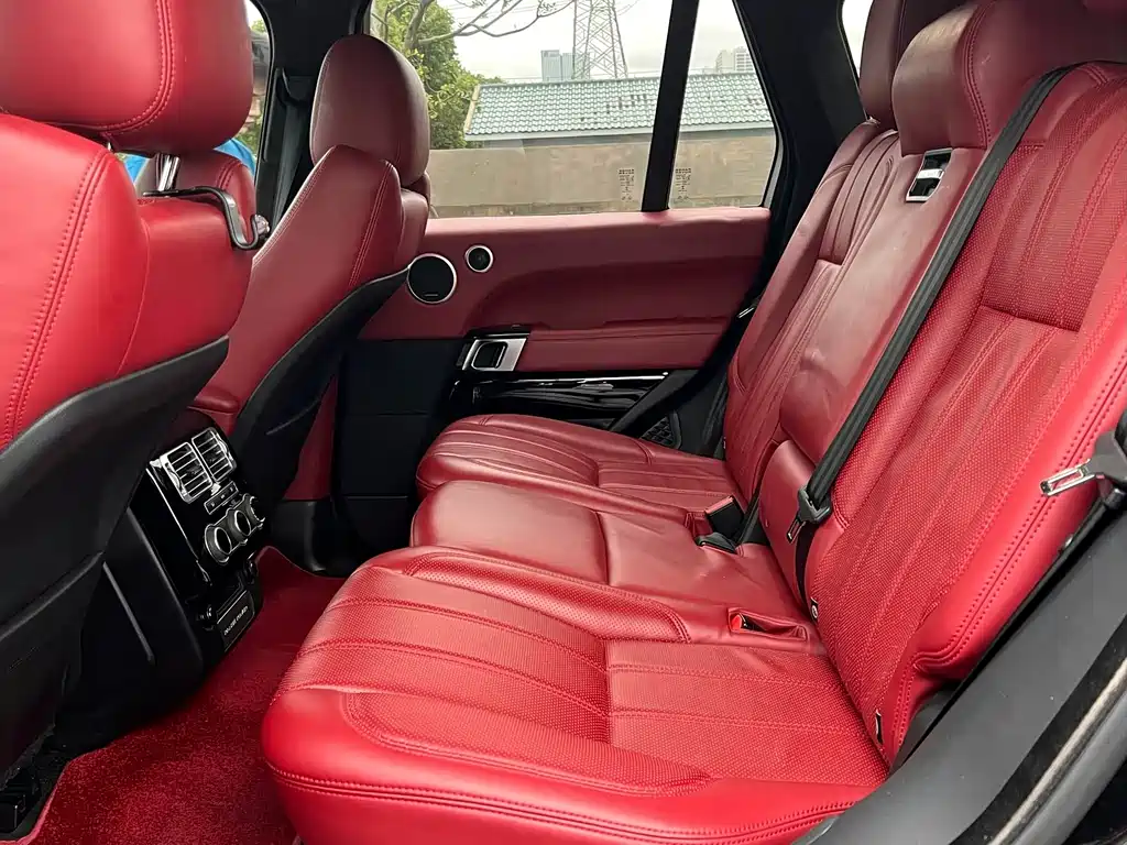 Land Rover Range Rover — миниатюра 6