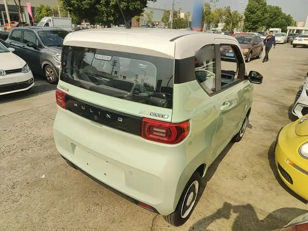 Wuling MINIEV — миниатюра 7