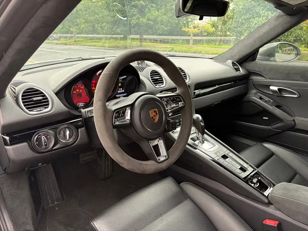 Porsche 718 2019 Boxster T 2.0T