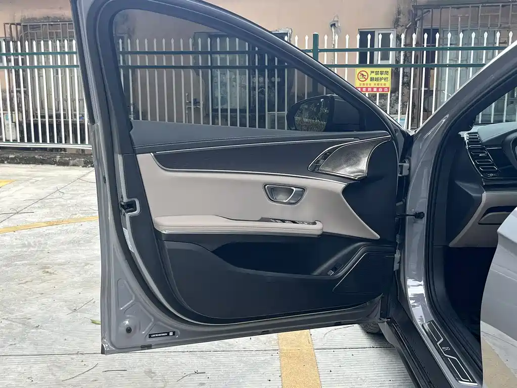 BYD Han — миниатюра 5