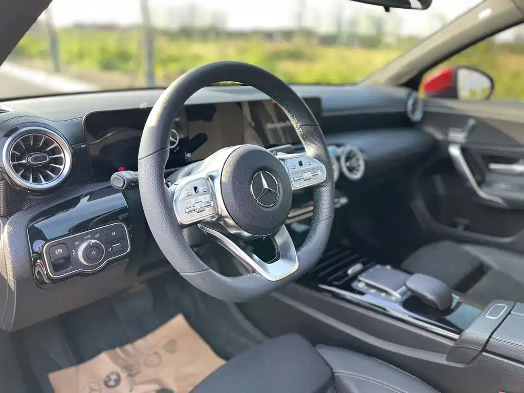 MERCEDES-BENZ A CLASS