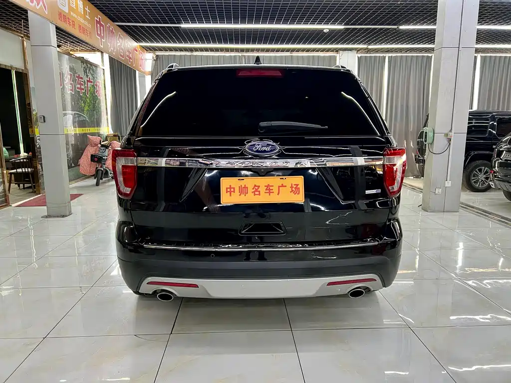 Ford Explorer (Import) — миниатюра 5