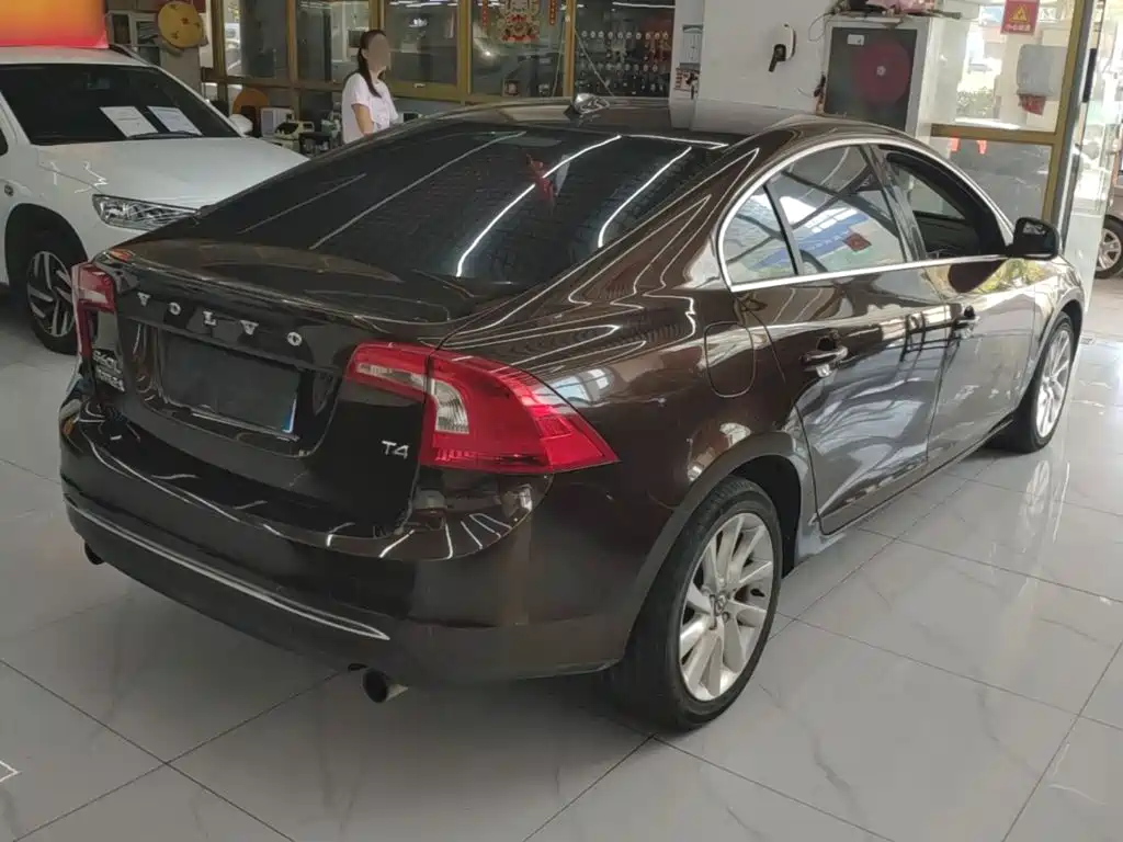 Volvo S60 — миниатюра 7
