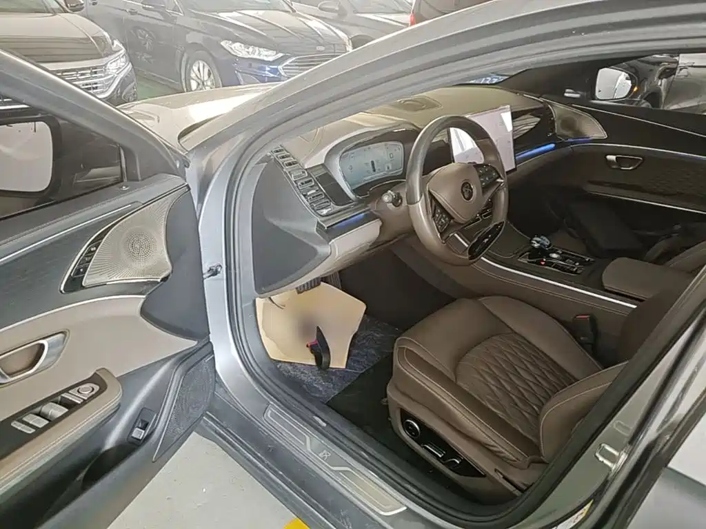 BYD Han — миниатюра 16