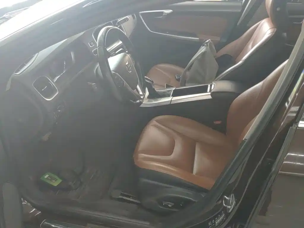 Volvo S60 — миниатюра 15