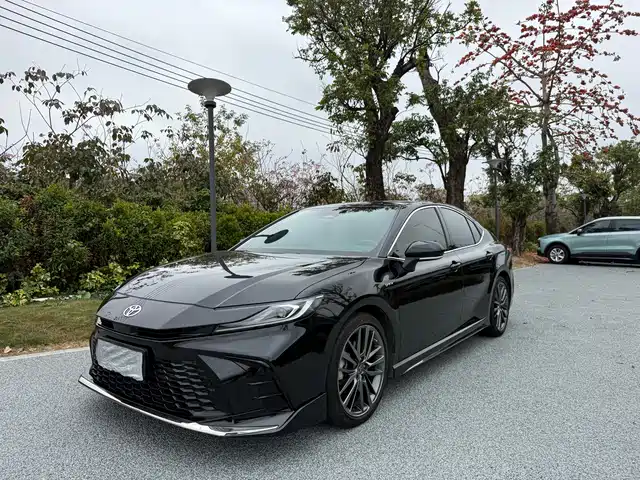 TOYOTA CAMRY 2024