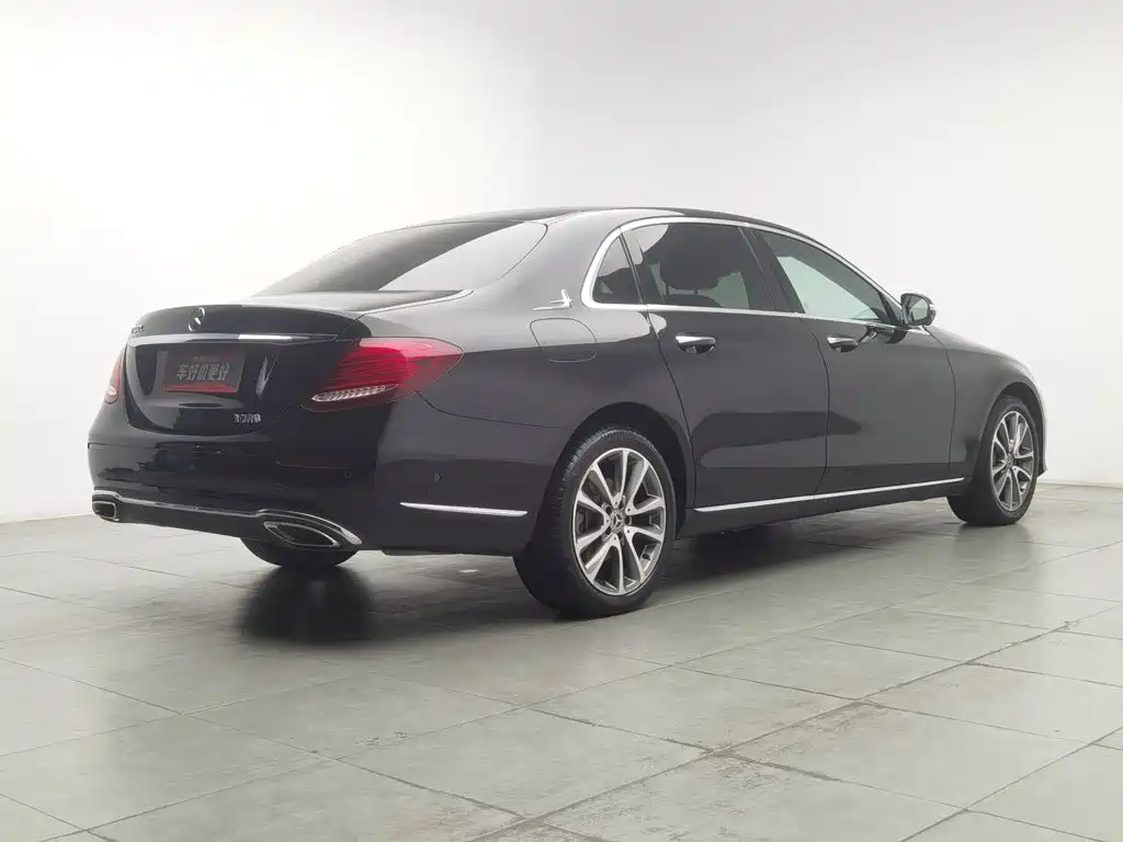 Mercedes-Benz E-Class — миниатюра 2