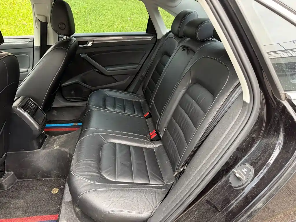 Volkswagen Passat — миниатюра 12