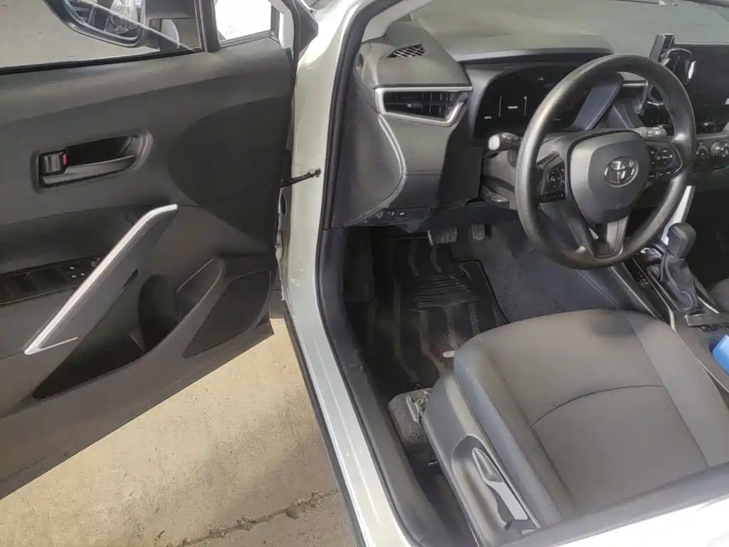Toyota Corolla Cross — миниатюра 16