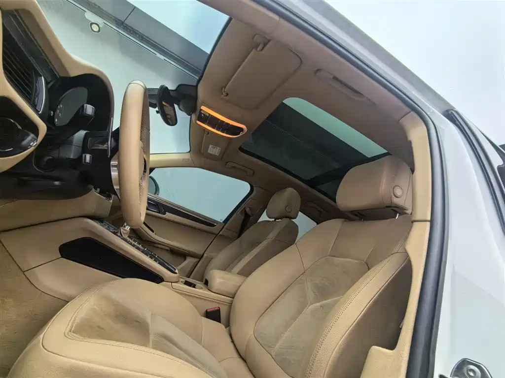 Porsche Macan — миниатюра 22