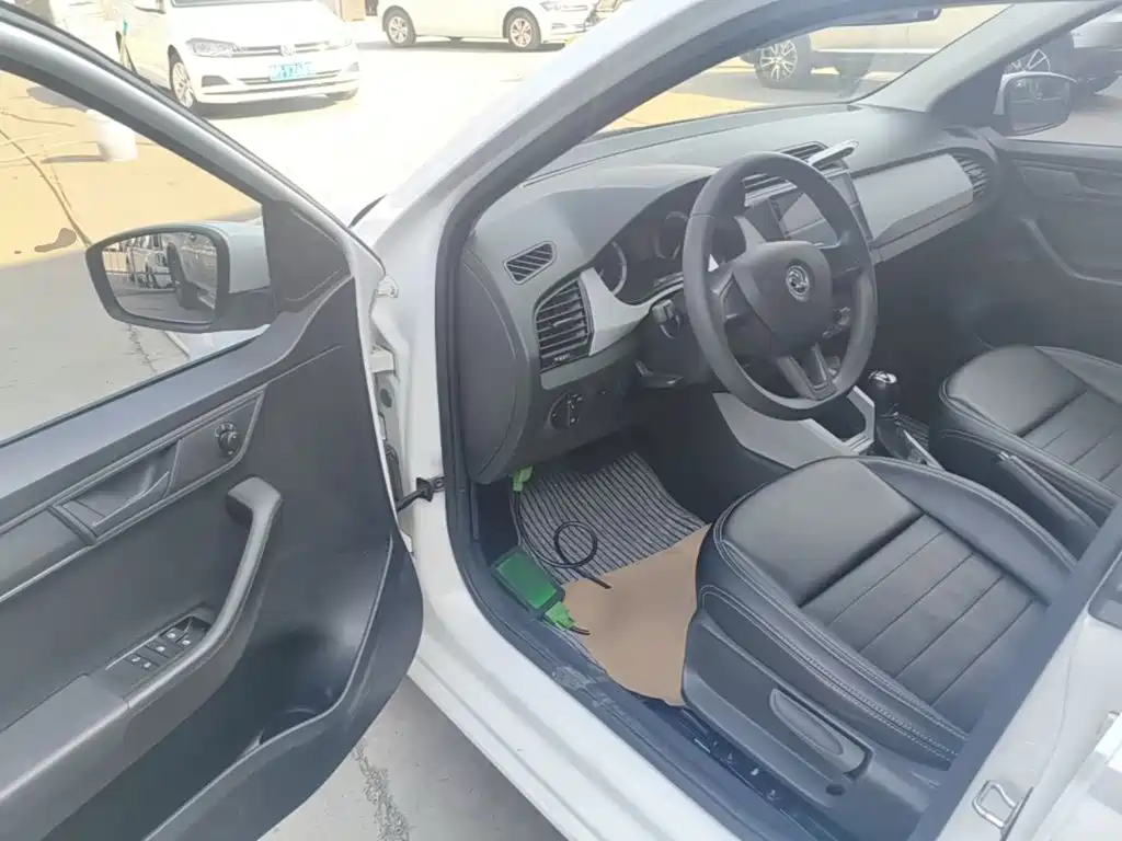 Skoda Fabia — миниатюра 16