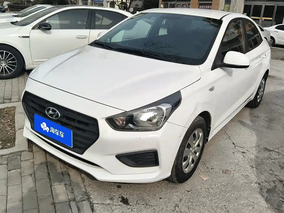 HYUNDAI RENA
