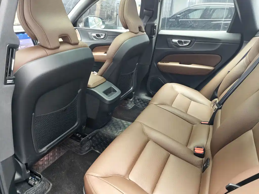 Volvo XC60 — миниатюра 8