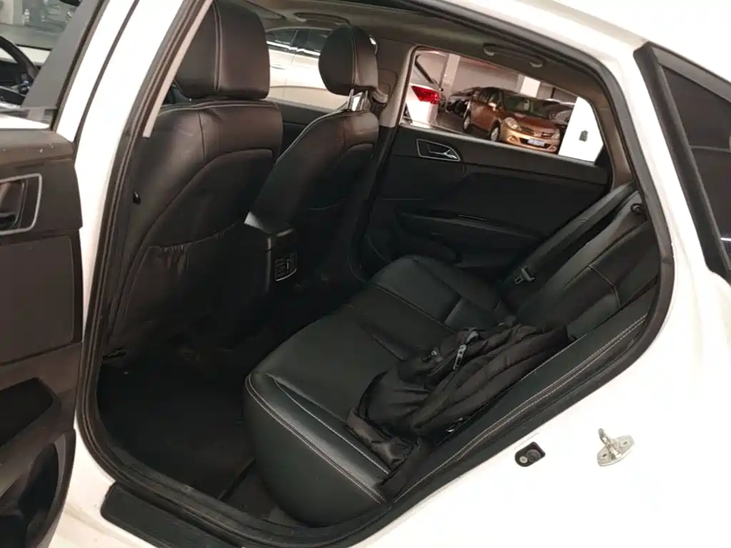 Hyundai Mistra — миниатюра 17