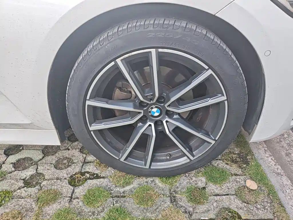 BMW 3 Series — миниатюра 24