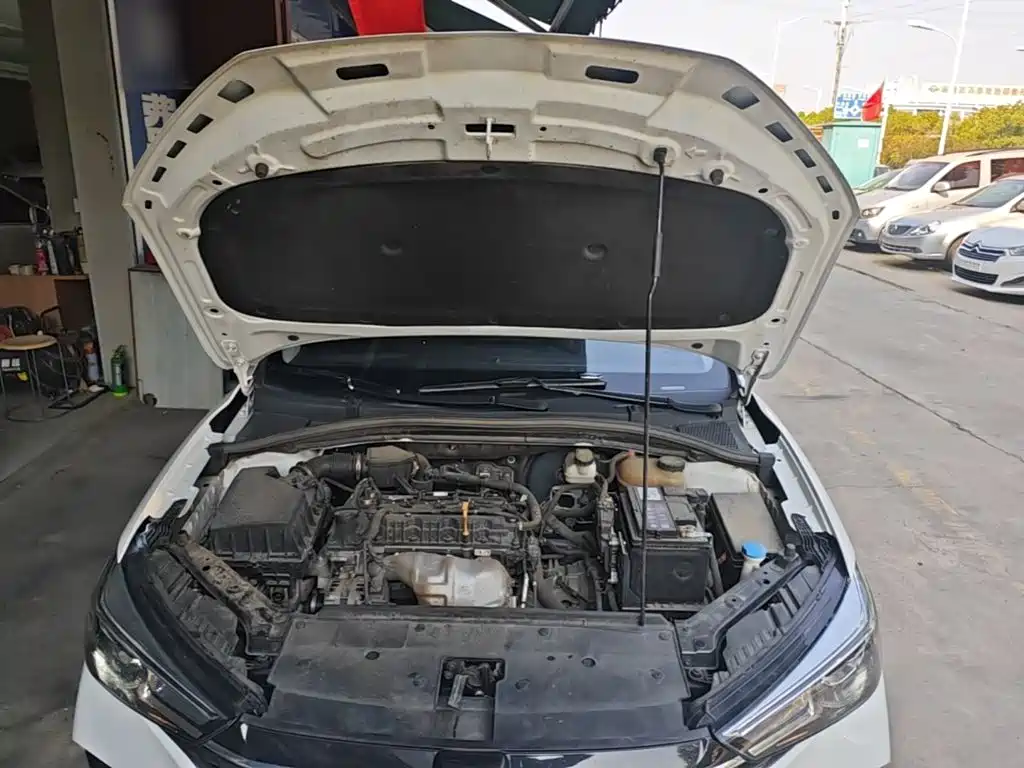 Roewe i5 — миниатюра 20
