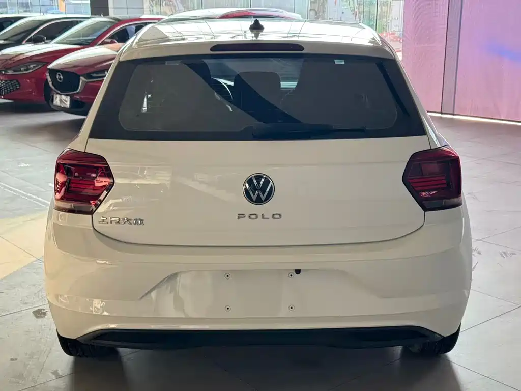 Volkswagen Polo Plus 1.5L Auto Vertical Passion Joy Live Edition, фото 3