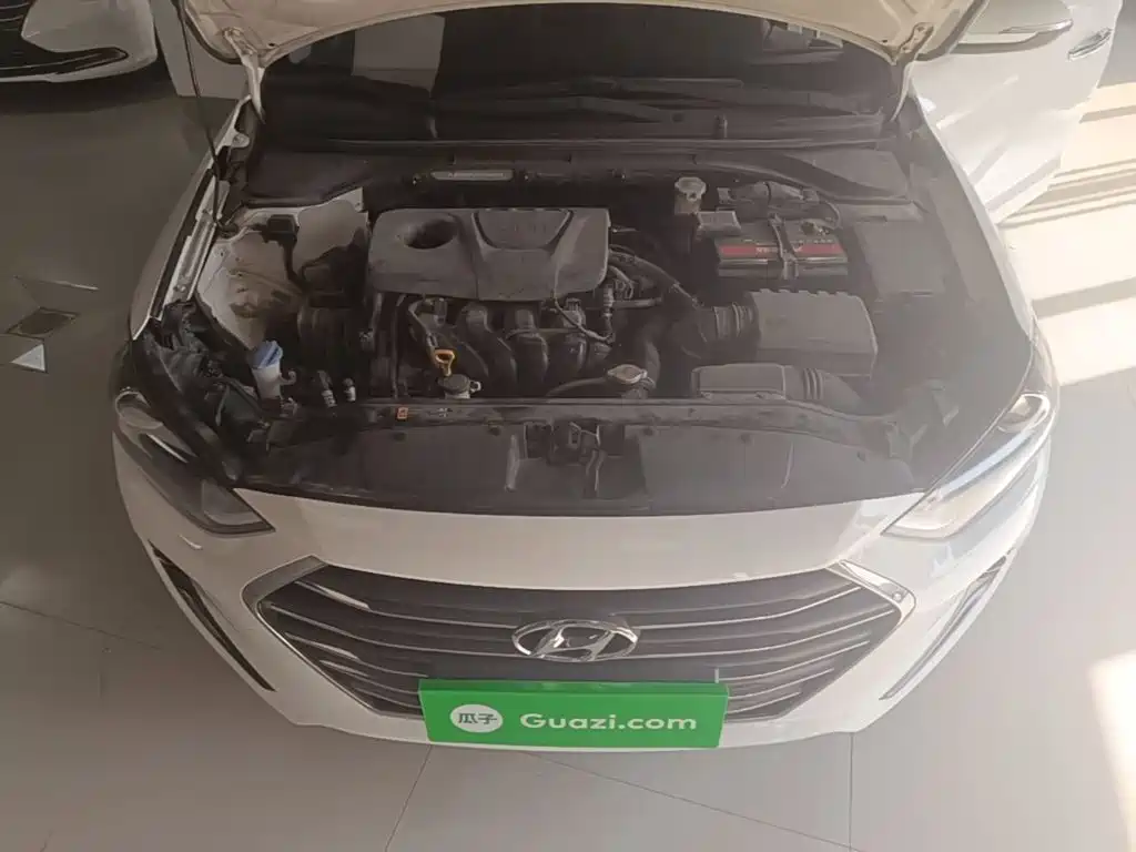Hyundai Elantra — миниатюра 20