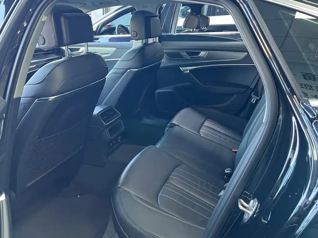 Audi A6L — миниатюра 6