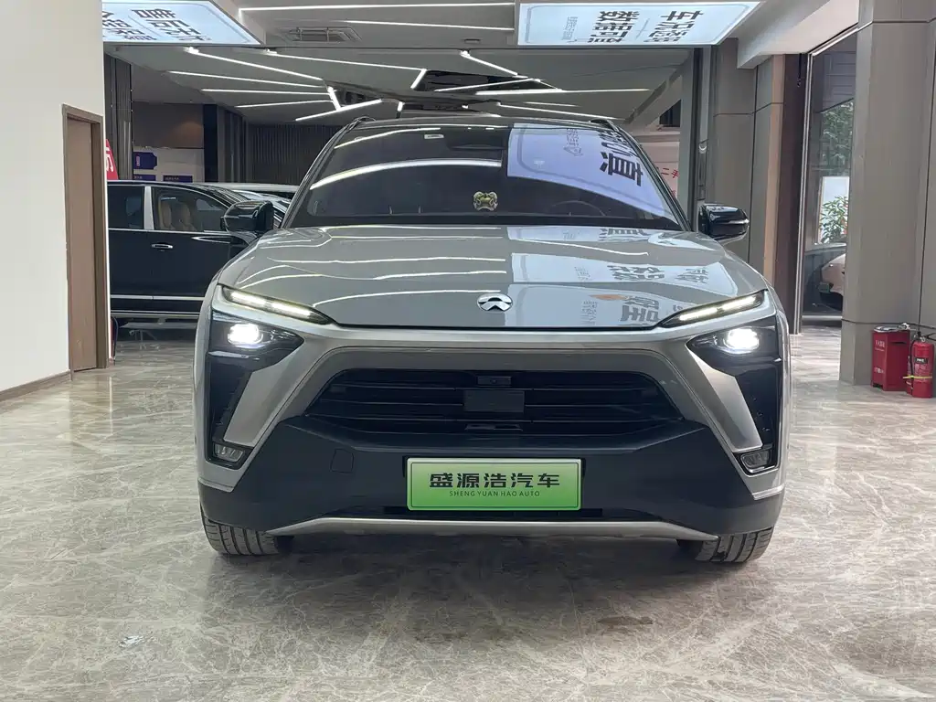 NIO ES8 — миниатюра 2