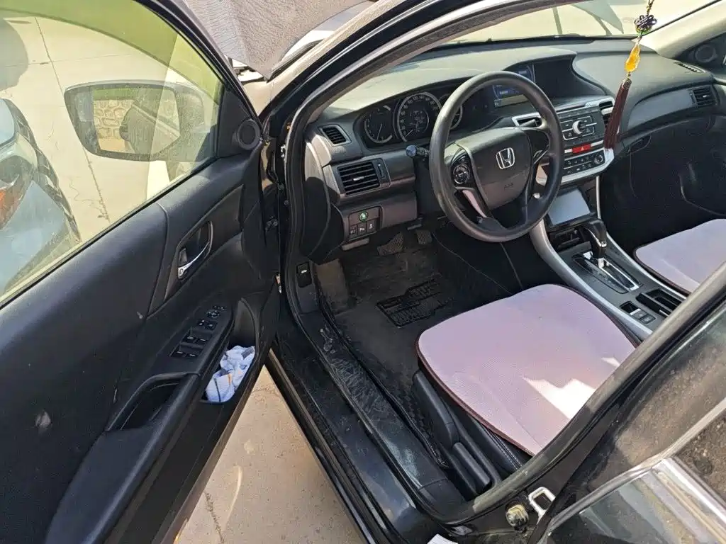 Honda Accord — миниатюра 14