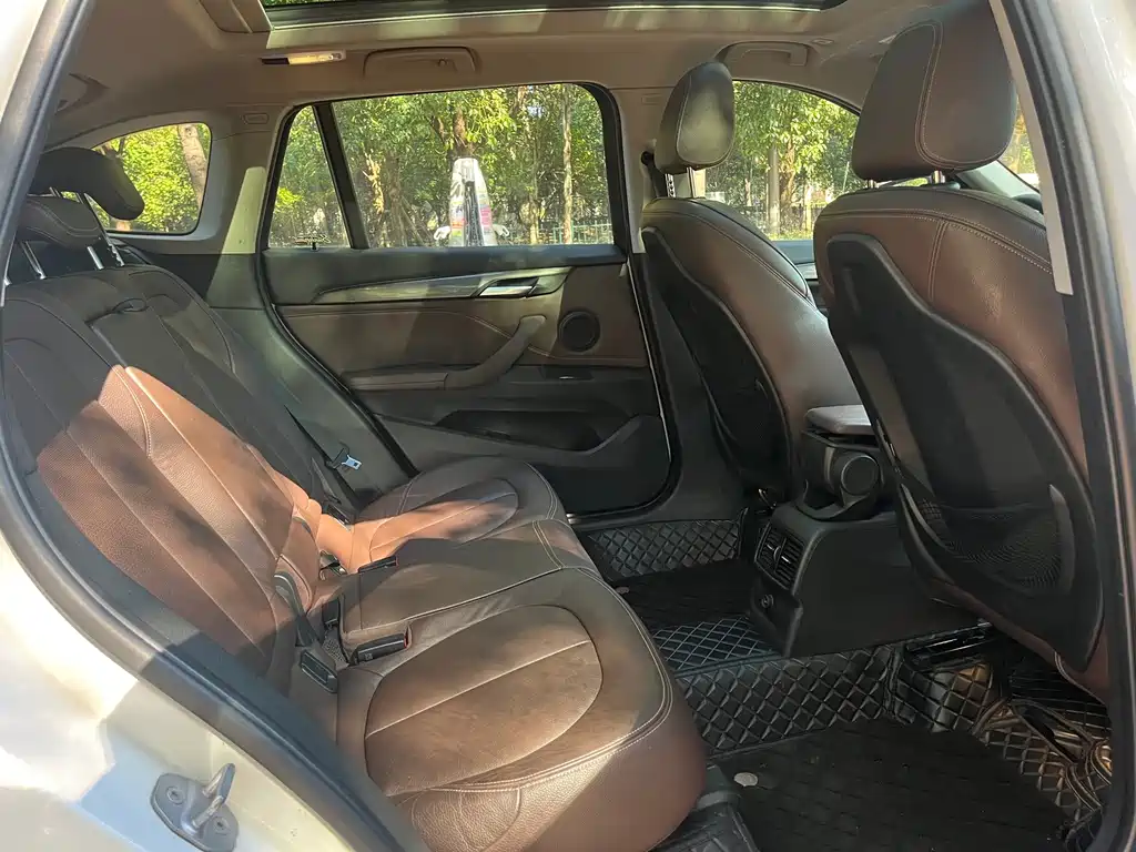 BMW X1 — миниатюра 12