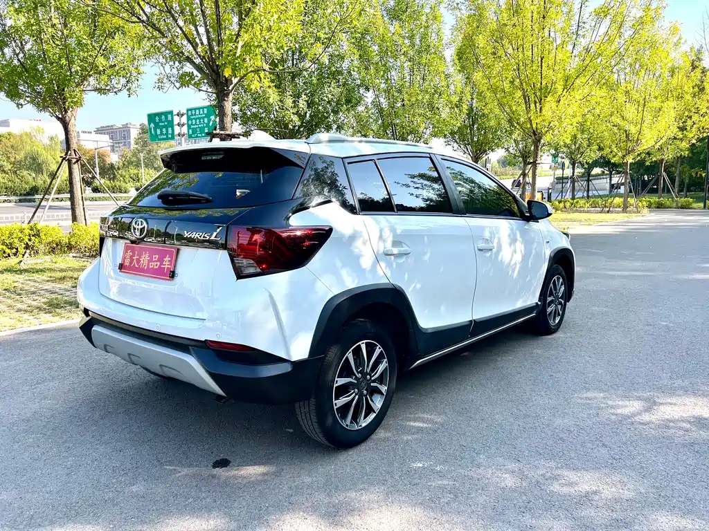 Toyota Yaris L — миниатюра 4