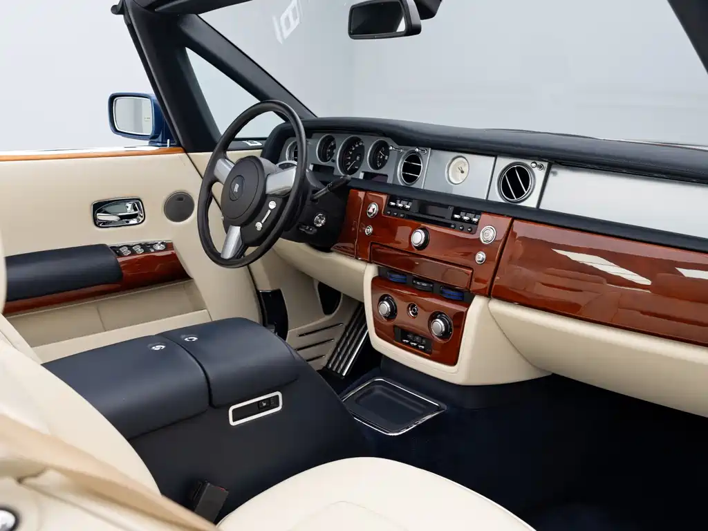 Rolls-Royce Phantom — миниатюра 17