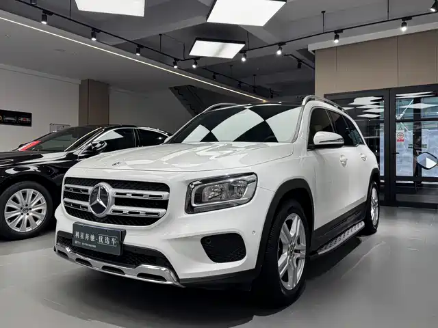 MERCEDES-BENZ  GLB