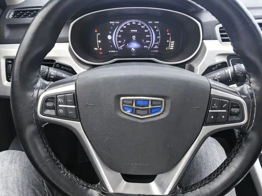 Geely Boyue — миниатюра 12