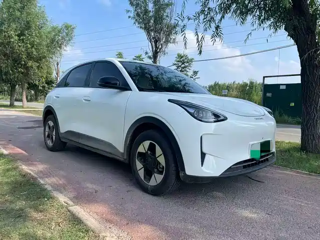 2025 Geely Xingyuan