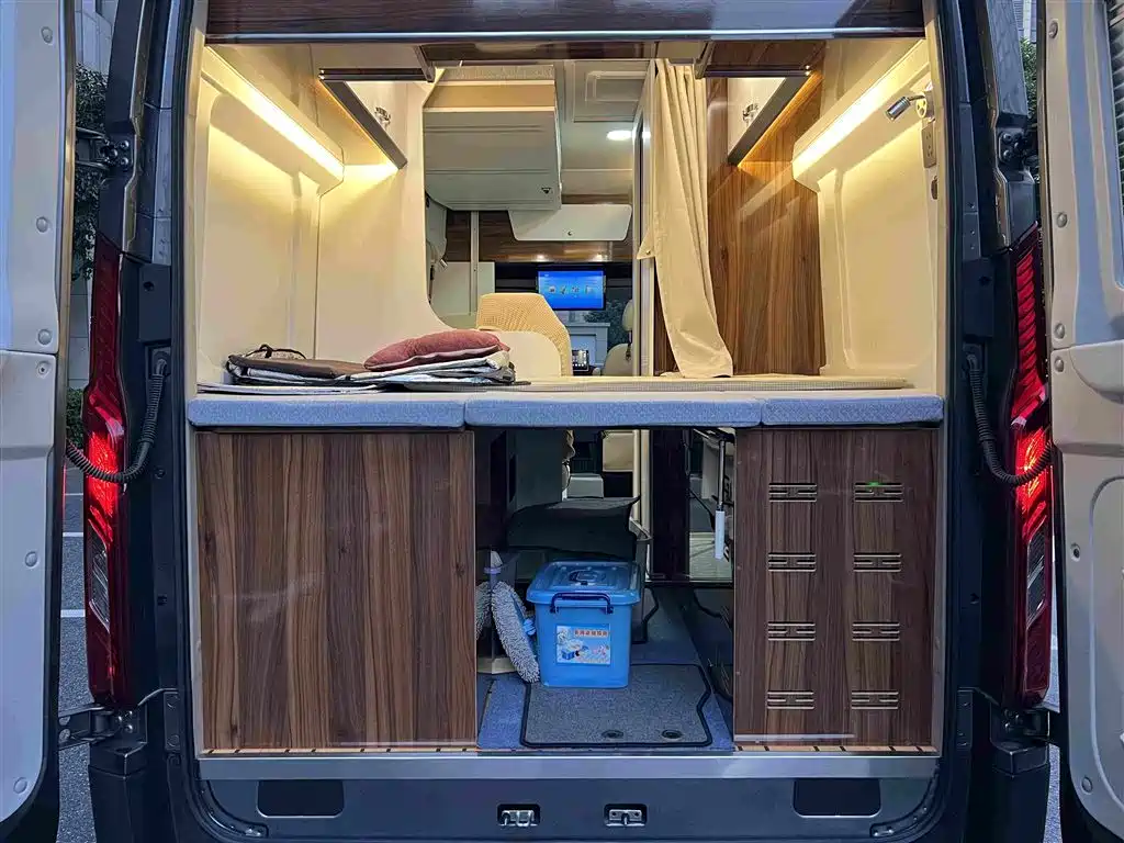 MAXUS V90 RV — миниатюра 17