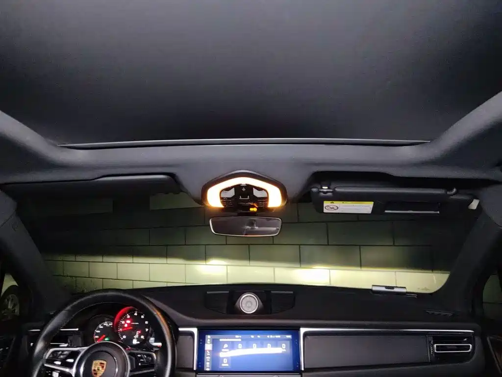 Porsche Macan — миниатюра 19